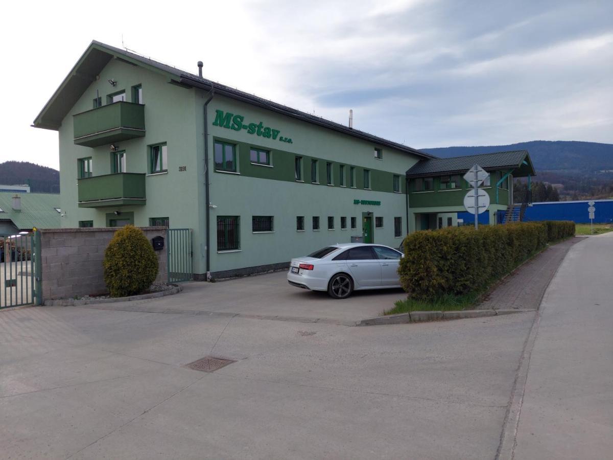 Ms-Ubytovanie Hotel Dolny Kubin Exterior foto